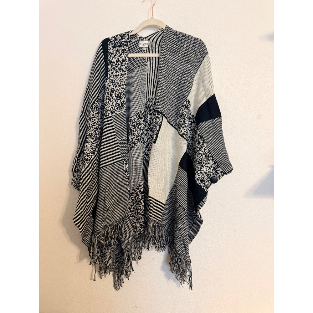 Sioni‎ Studio Woman Black White Patchwork Knit Fringe Poncho Wrap Plus Size 2X